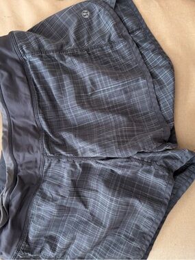lululemon athletica women’s  Gray Plaid  Running Shorts